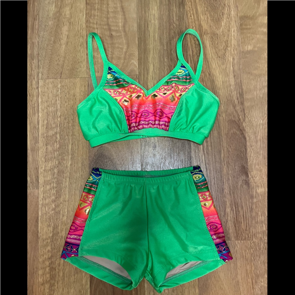 💚💚LIKE NEW CUSTOM DANCEWEAR SET!!💚💚
